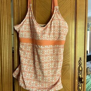 Tankini top w/coordinated bottoms